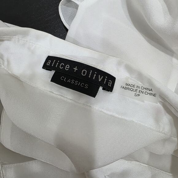 Alice & Olivia Finely OPEN BACK BUTTON DOWN White Blouse Shirt Size Small - Picture 7 of 9